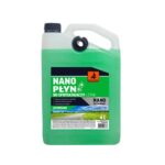 Green 4-liter jug of windshield washer fluid with a black cap and built-in handle, labeled 'Nano Płyn' (summer formula).