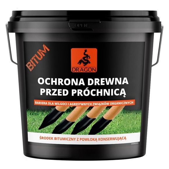 Black plastic bucket of wood preservative with Polish label 'Ochrona drewna przed próchnicą' and Dragon logo; label shows pencils and a grassy strip.